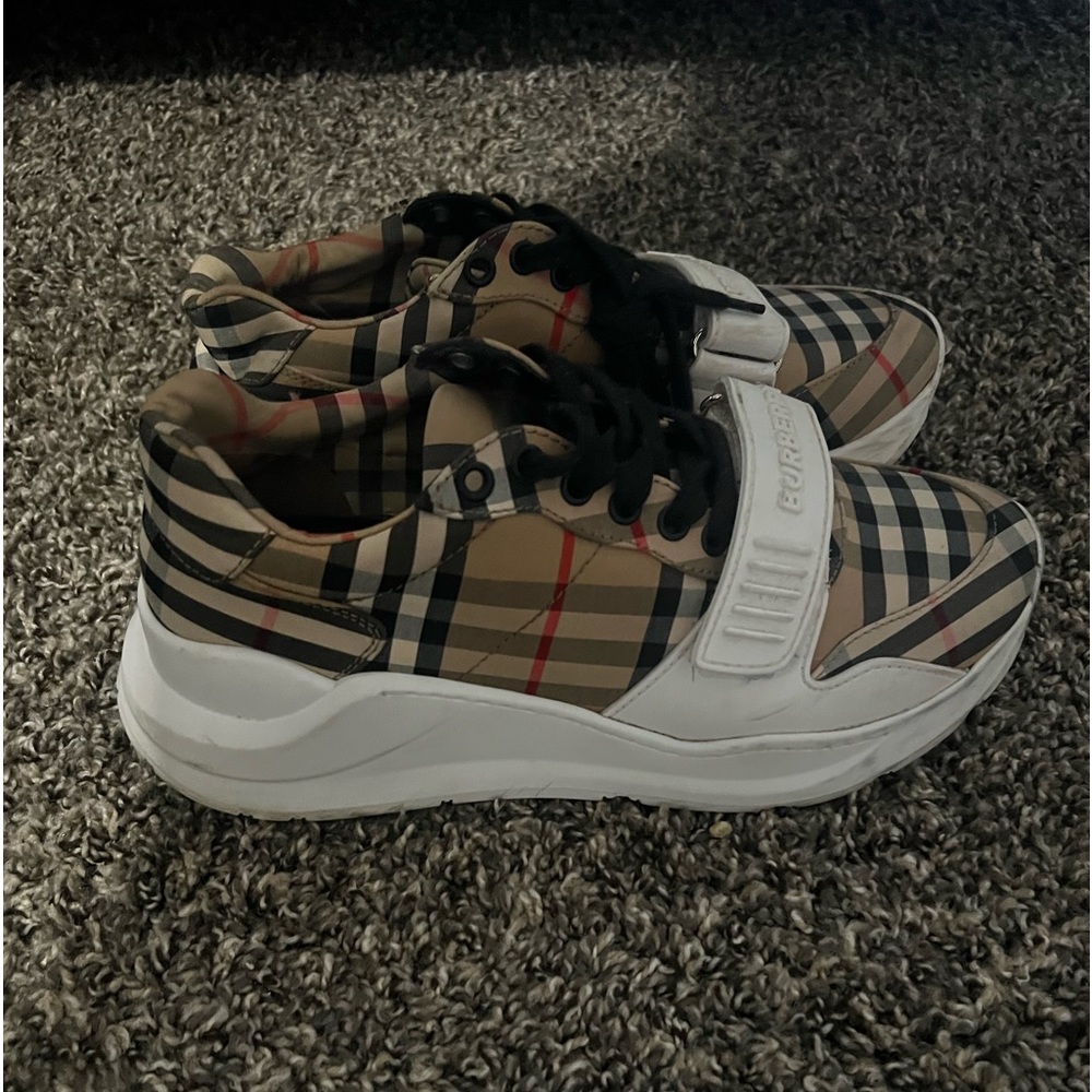 Burberry Sneakers
